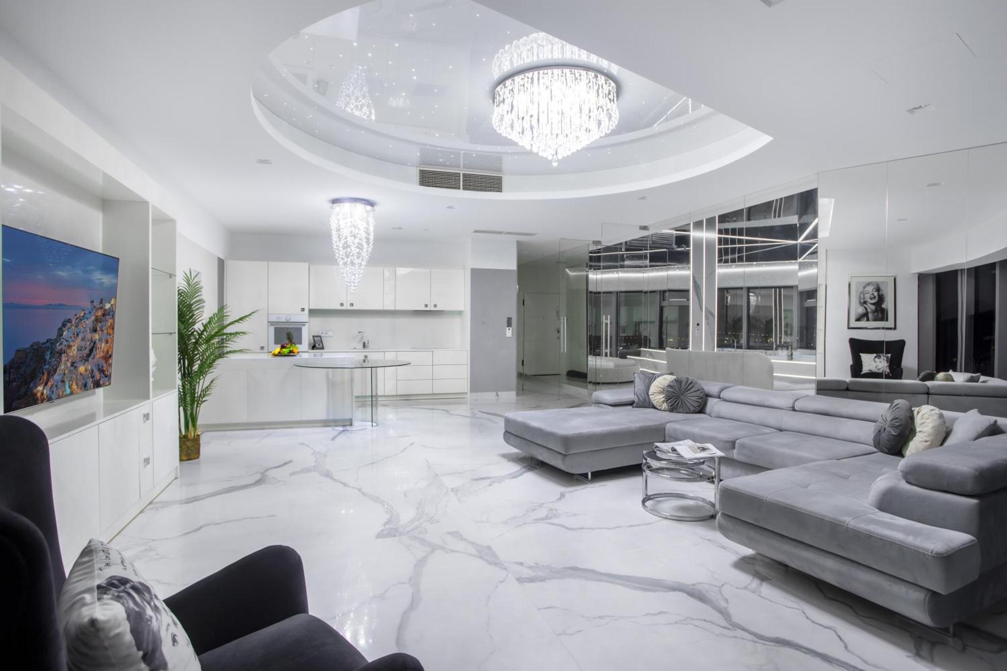 Apartamenty Sky Tower Z Jakuzzi Przy Oknie Breslau Exterior foto